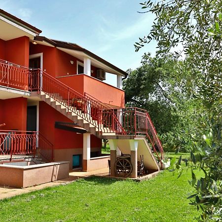 Apartment Zita With 1 Bedroom In Relaxing Surroundings Near Umag Exterior foto
